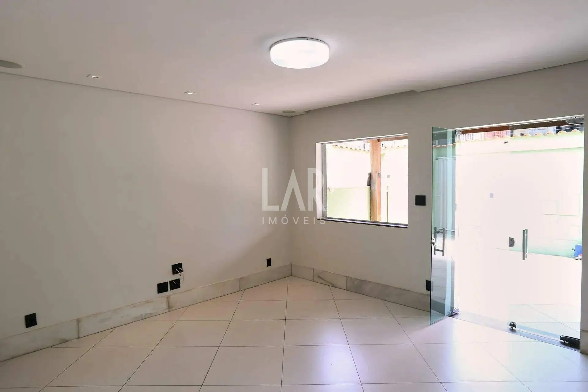 Casa de 3 quartos para alugar, Ipiranga, Belo Horizonte - MG