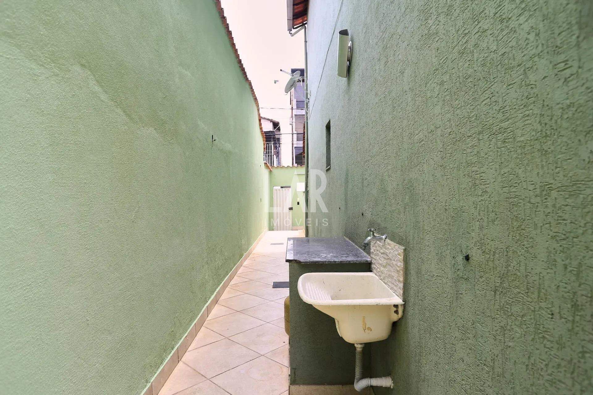Casa de 3 quartos à venda, Ipiranga, Belo Horizonte - MG