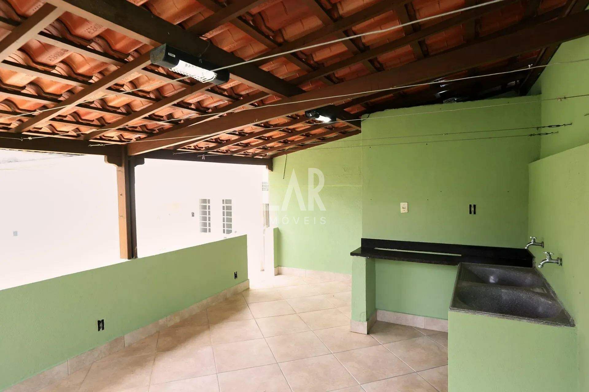 Casa de 3 quartos à venda, Ipiranga, Belo Horizonte - MG