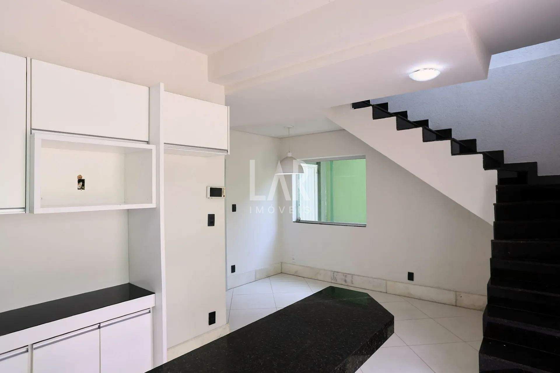 Casa de 3 quartos à venda, Ipiranga, Belo Horizonte - MG