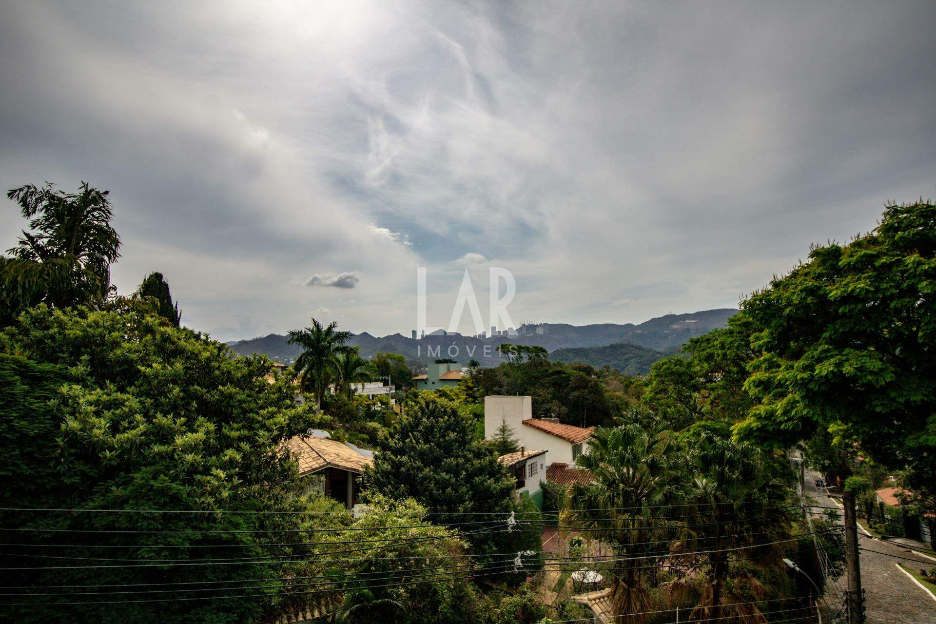 Casa de 4 quartos à venda, Residencial Sul, Nova Lima - MG