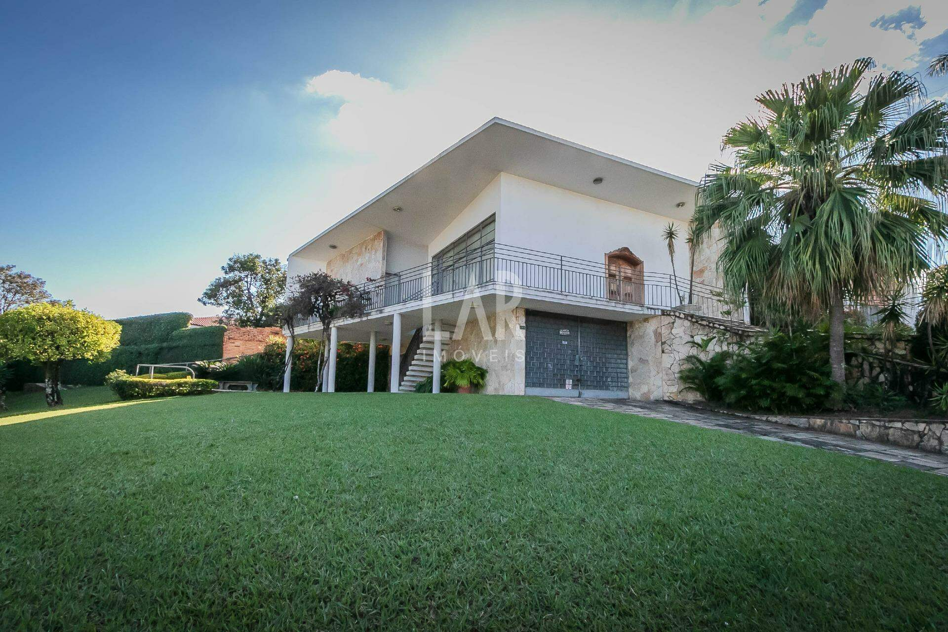 Casa de 4 quartos à venda, São Luiz, Belo Horizonte - MG