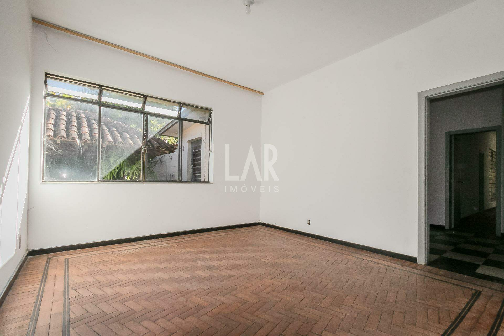 Casa de 4 quartos à venda, São Luiz, Belo Horizonte - MG