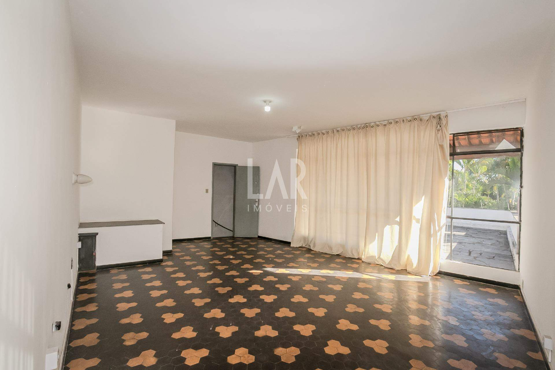 Casa de 4 quartos à venda, São Luiz, Belo Horizonte - MG