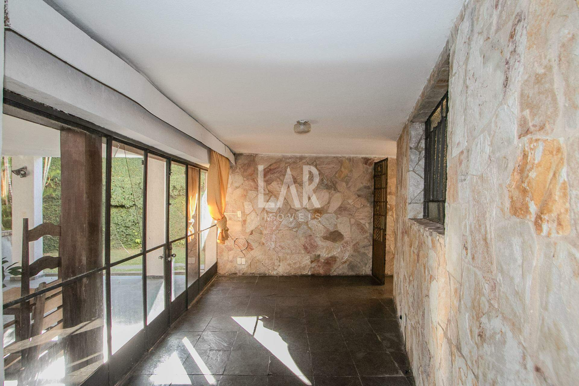 Casa de 4 quartos à venda, São Luiz, Belo Horizonte - MG