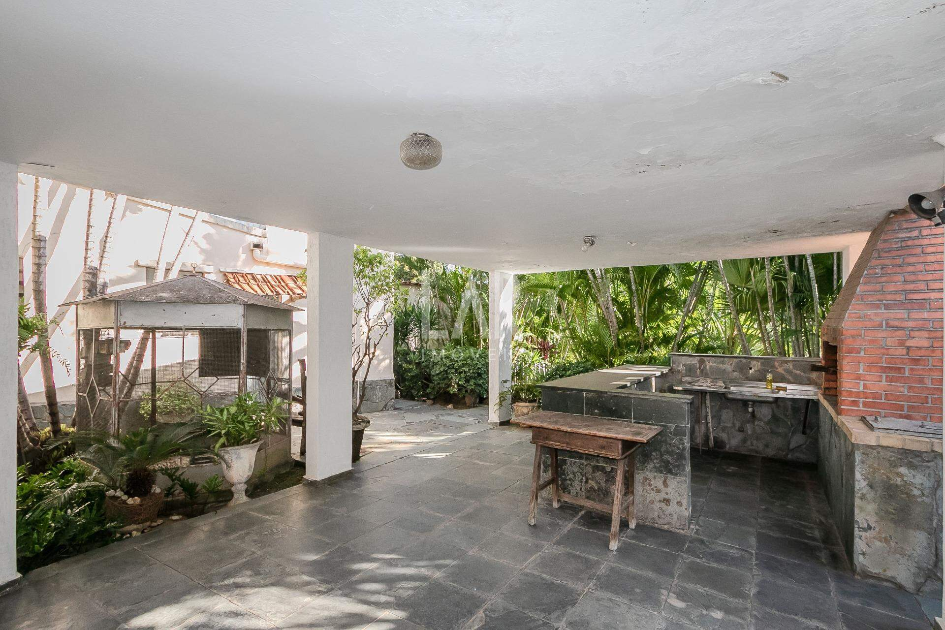 Casa de 4 quartos à venda, São Luiz, Belo Horizonte - MG