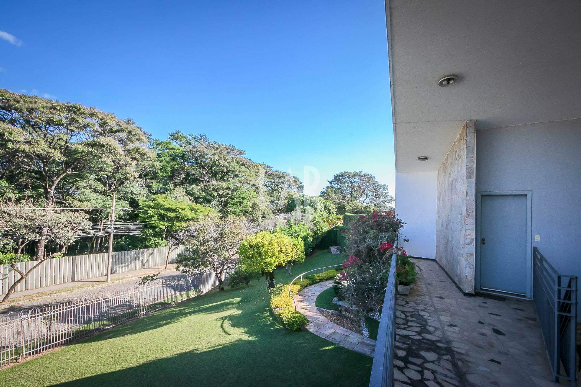 Casa de 4 quartos à venda, São Luiz, Belo Horizonte - MG