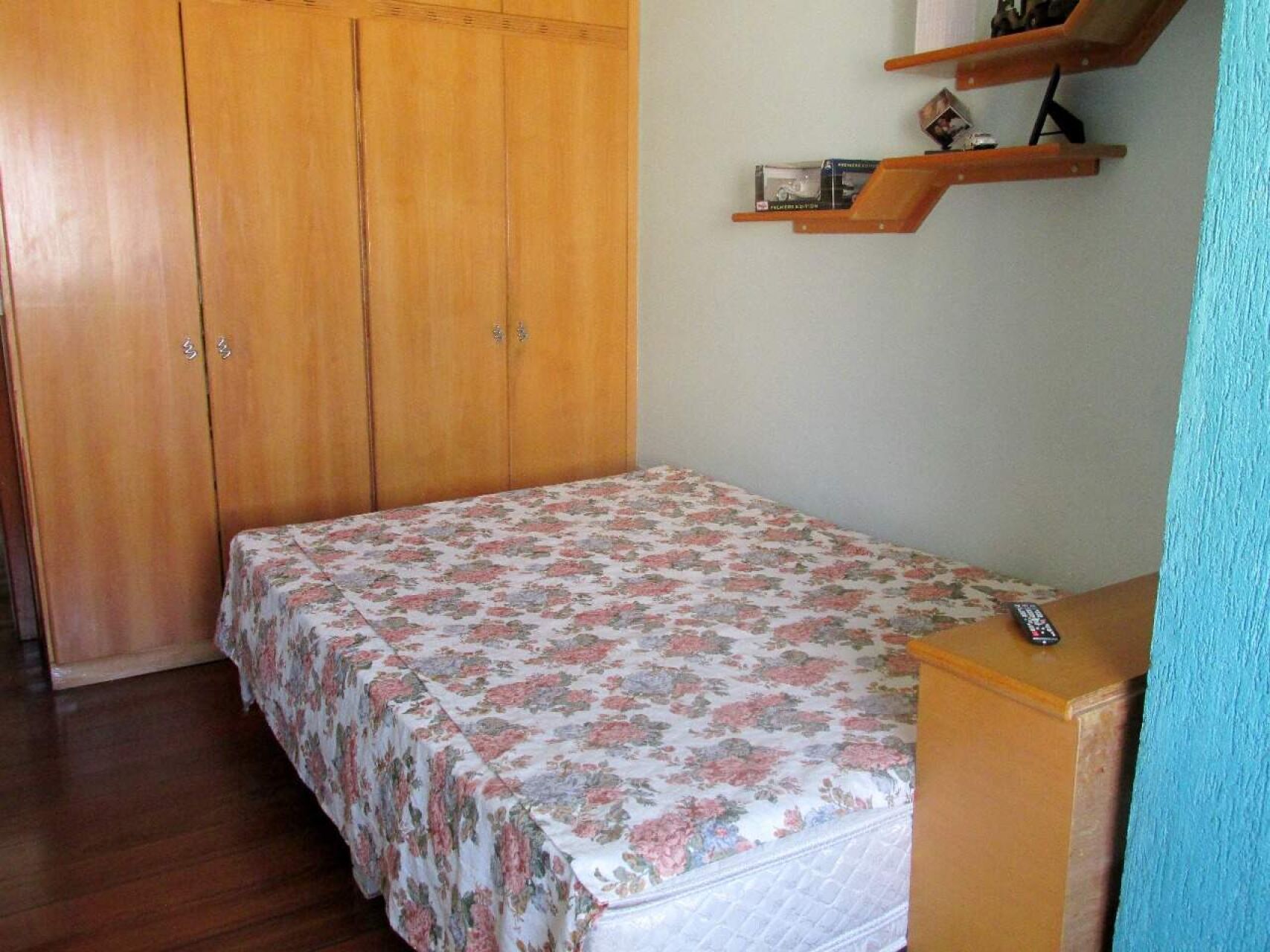 Casa de 3 quartos à venda, Sagrada Família, Belo Horizonte - MG