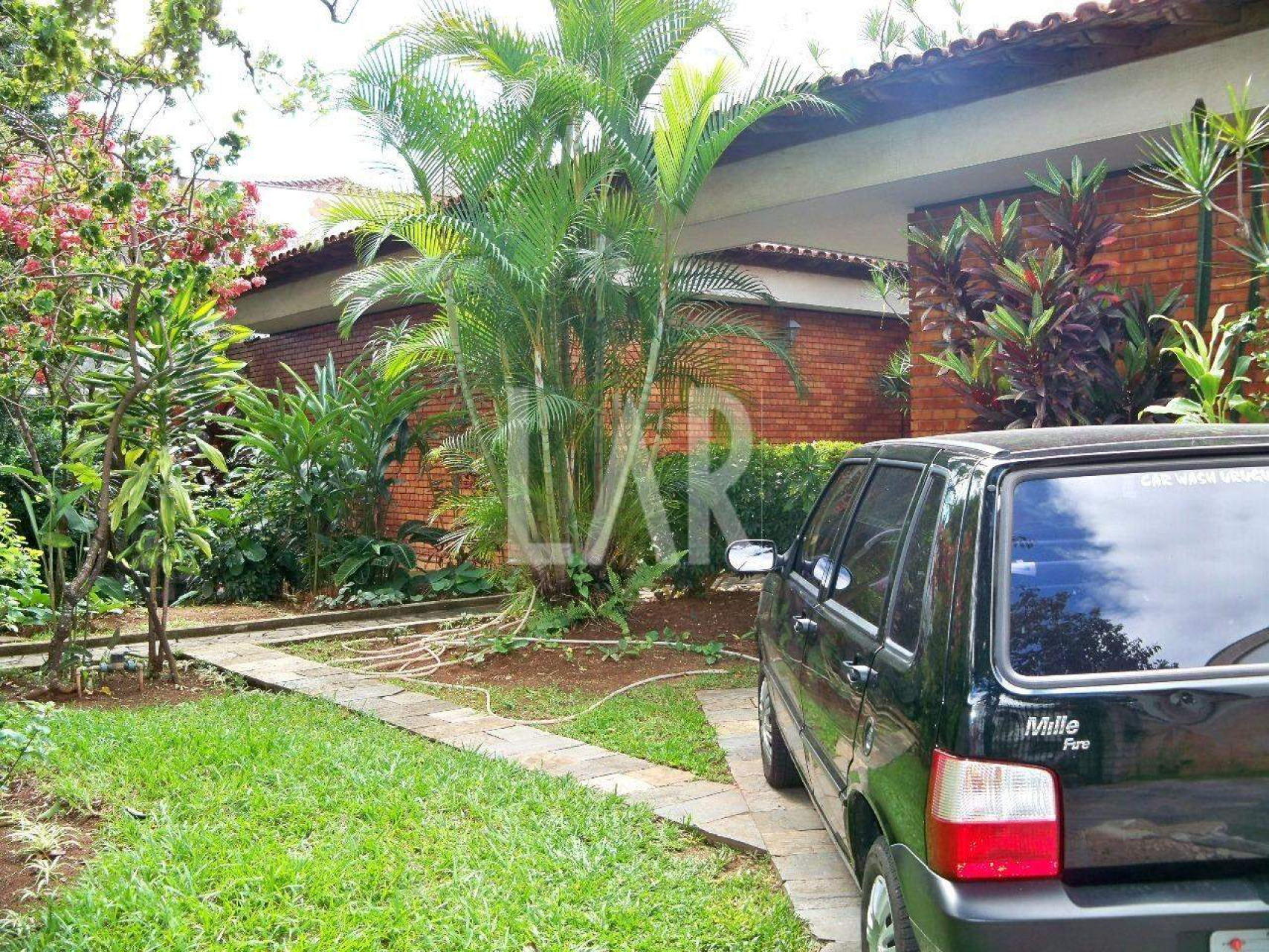 Casa de 4 quartos à venda, Cidade Jardim, Belo Horizonte - MG