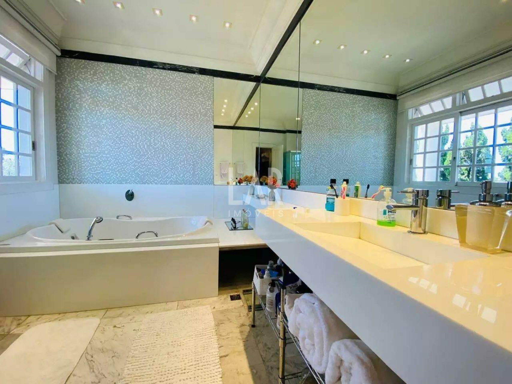 Casa de 5 quartos à venda, São Luiz, Belo Horizonte - MG