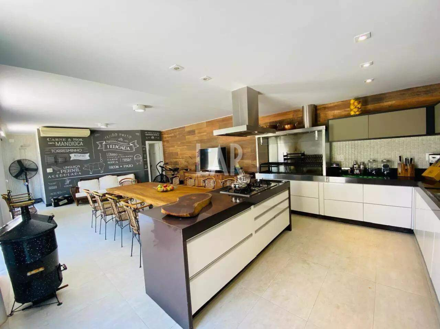 Casa de 5 quartos à venda, São Luiz, Belo Horizonte - MG