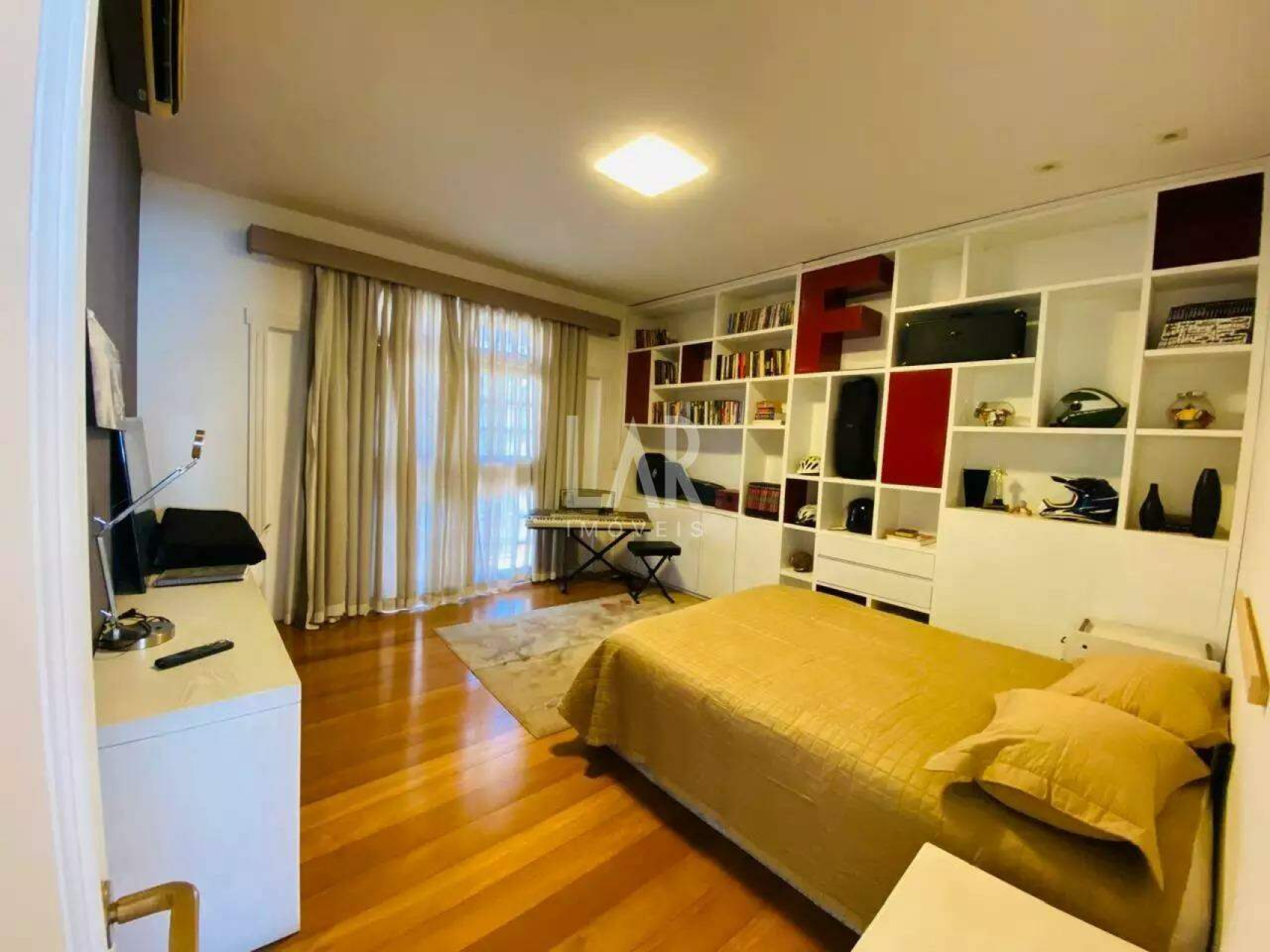 Casa de 5 quartos à venda, São Luiz, Belo Horizonte - MG