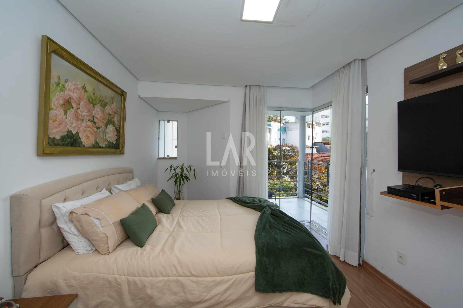 Casa de 4 quartos à venda, Santa Lúcia, Belo Horizonte - MG