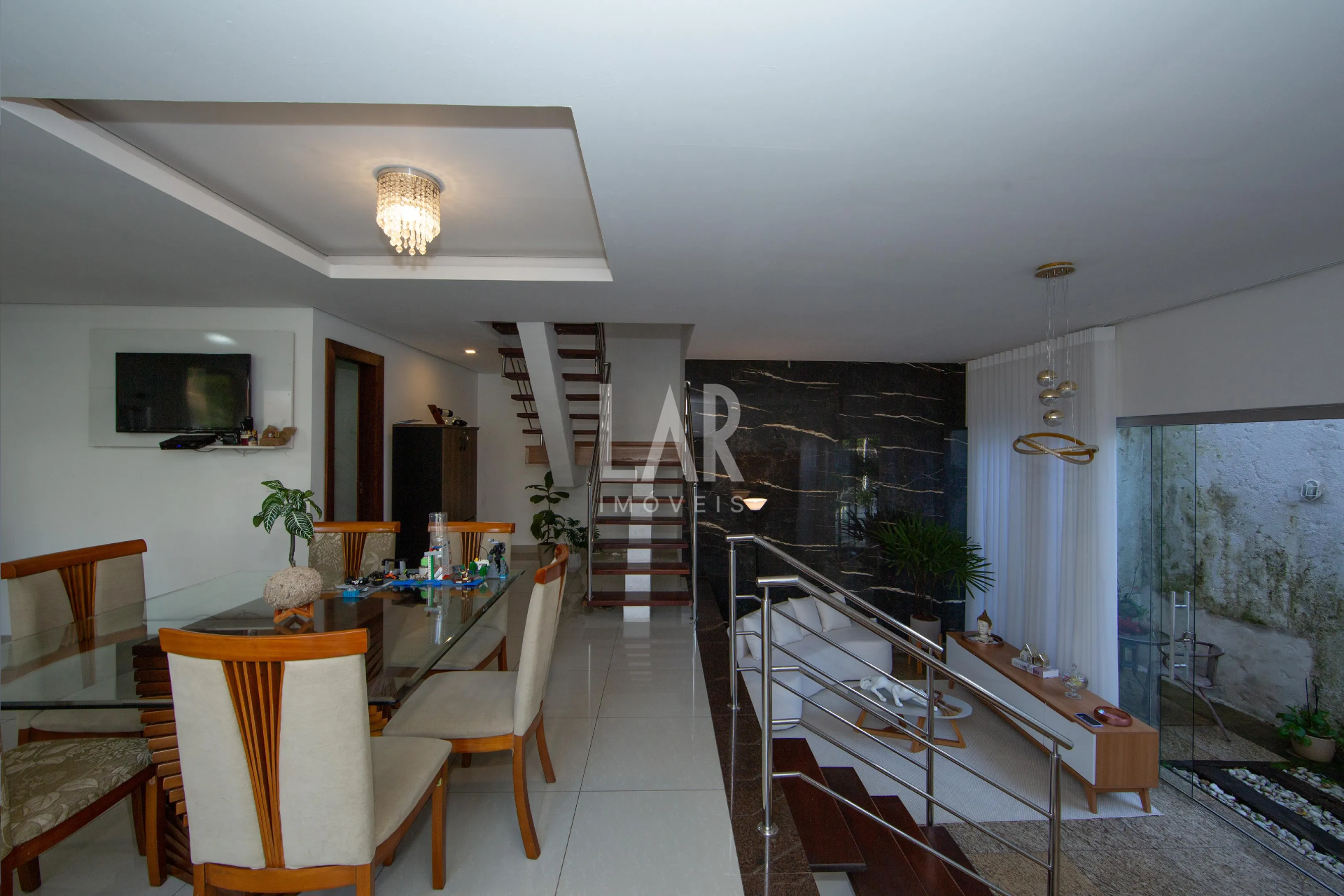 Casa de 4 quartos à venda, Santa Lúcia, Belo Horizonte - MG