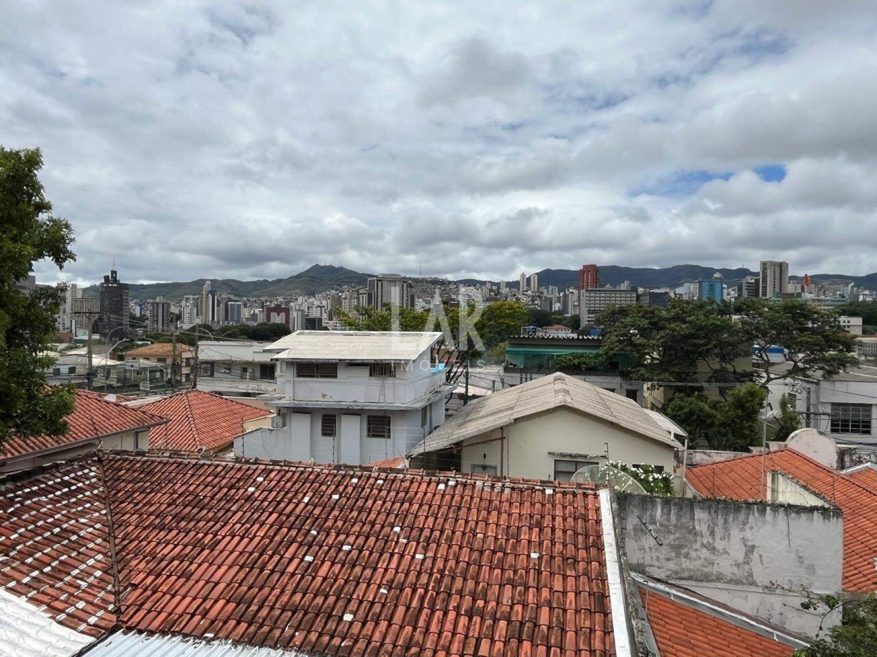 Casa de 10 quartos à venda, Centro, Belo Horizonte - MG