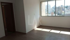 Apartamento de 3 quartos para alugar, Santo Antônio, Belo Horizonte - MG