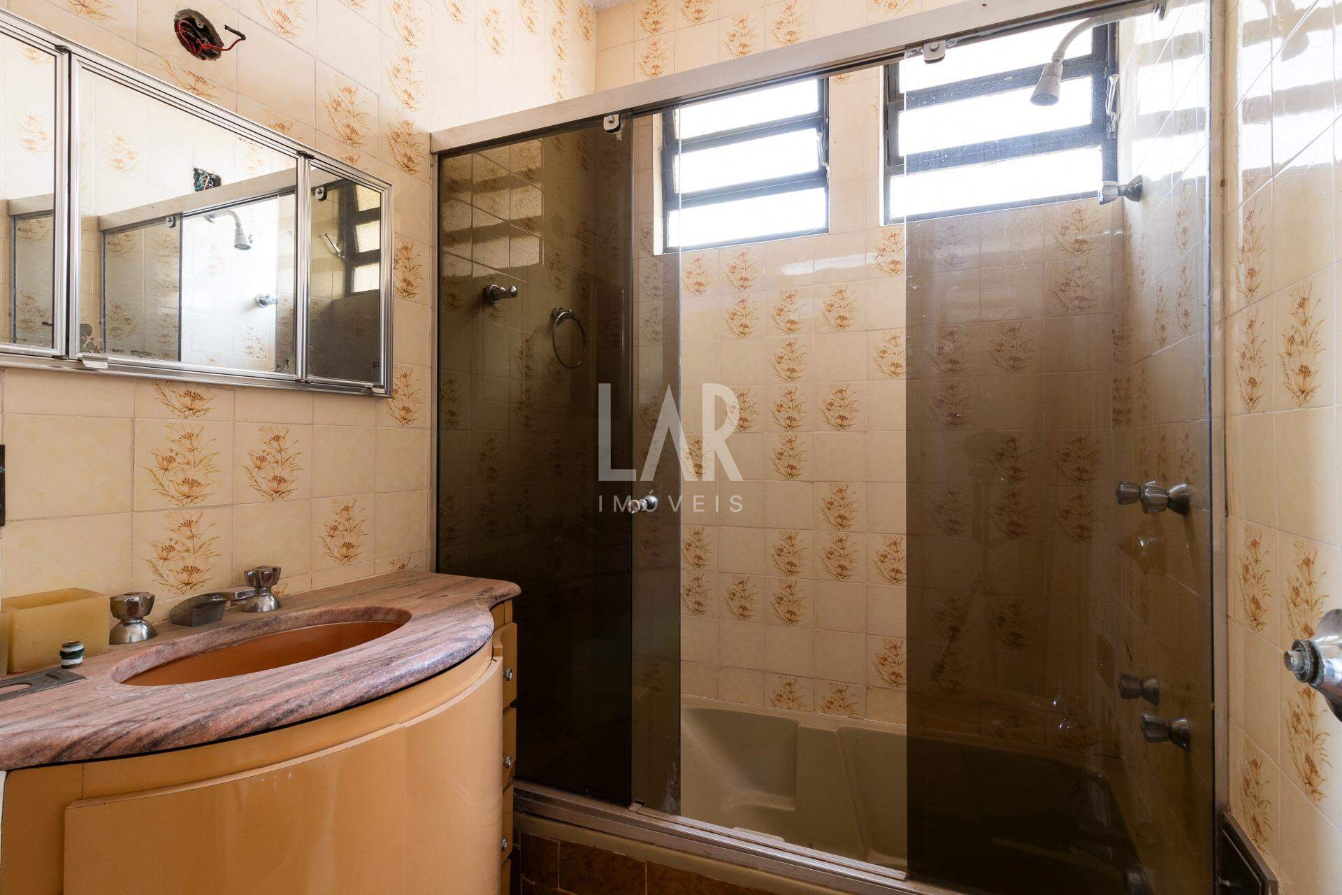 Casa de 4 quartos à venda, São Lucas, Belo Horizonte - MG