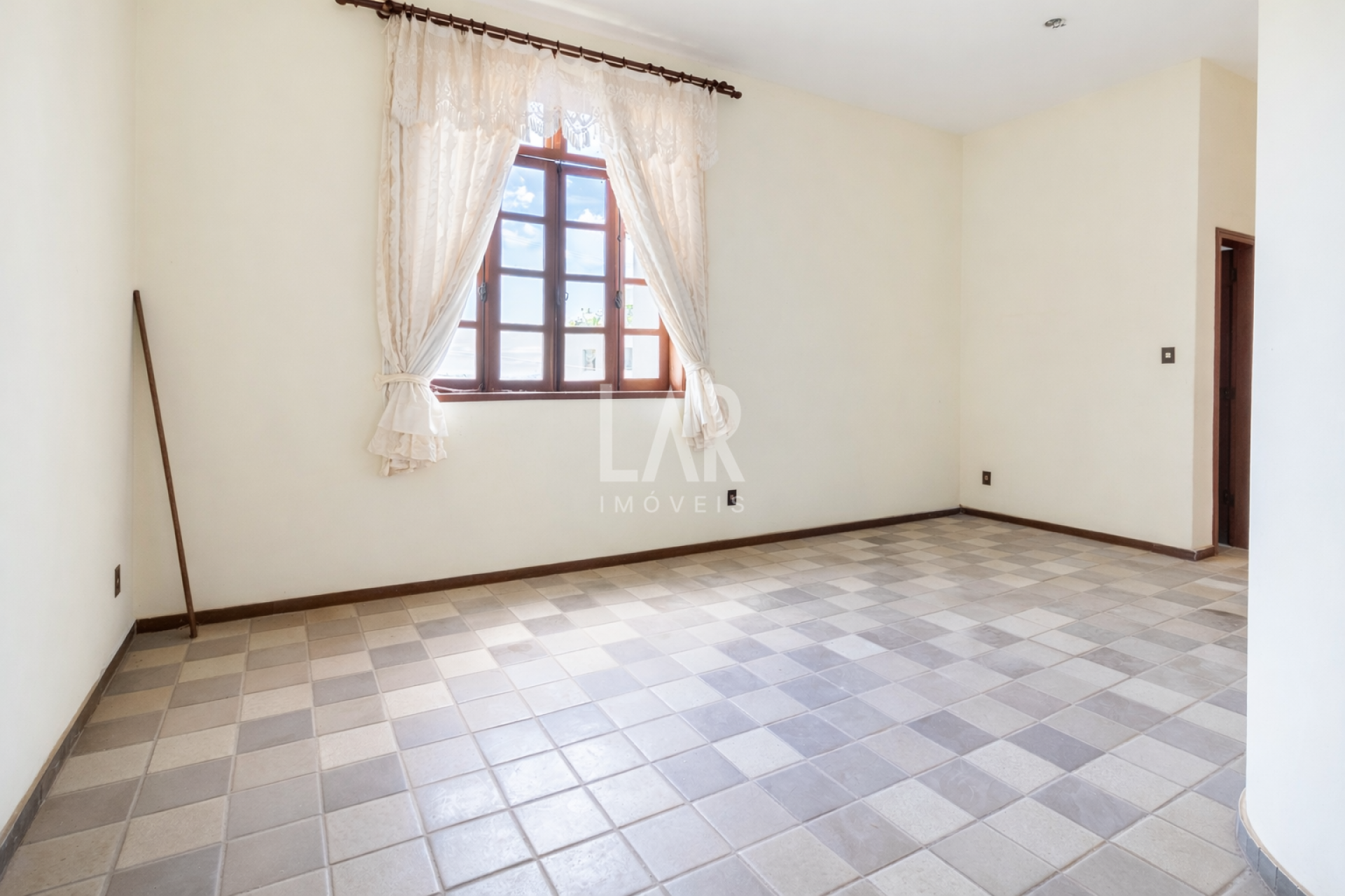 Casa de 4 quartos à venda, São Lucas, Belo Horizonte - MG
