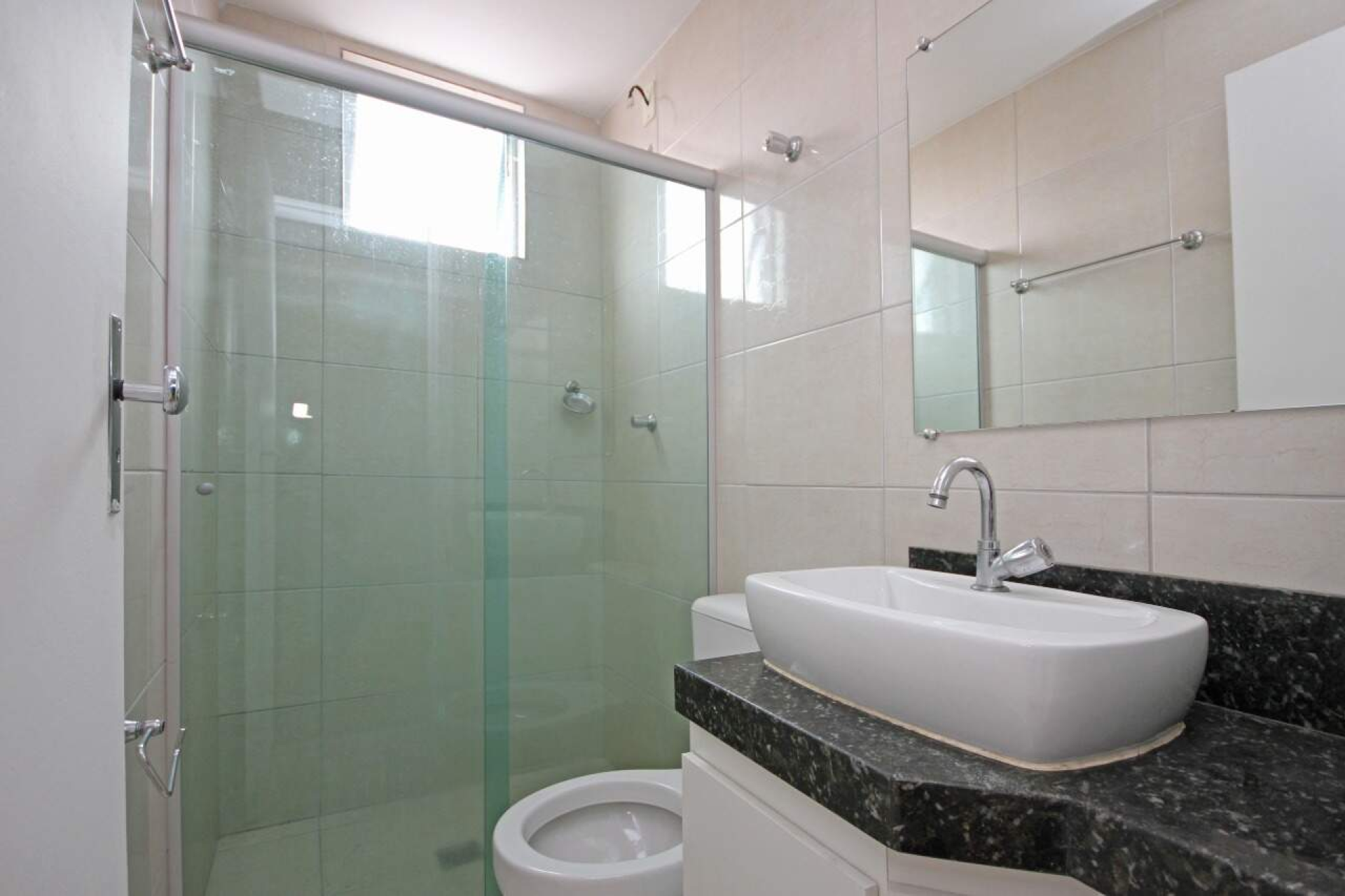 Apartamento de 3 quartos para alugar, Nova Granada, Belo Horizonte - MG