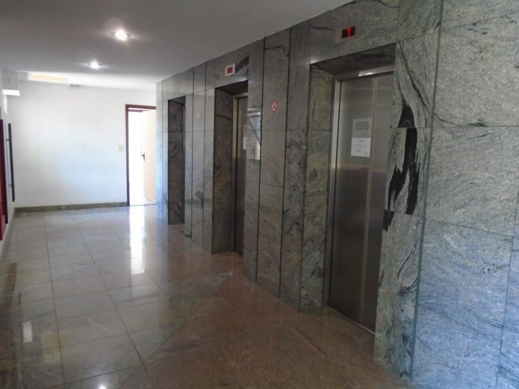 Sala para alugar, Santa Efigênia, Belo Horizonte - MG