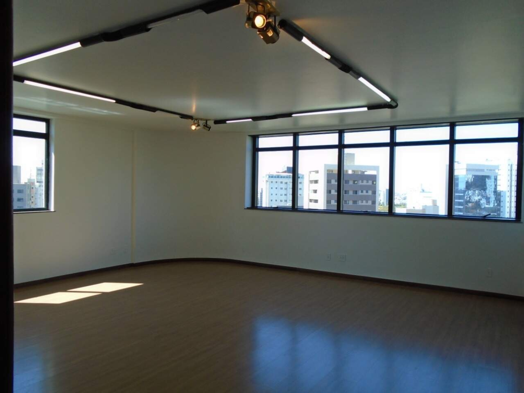 Sala para alugar, Santa Efigênia, Belo Horizonte - MG