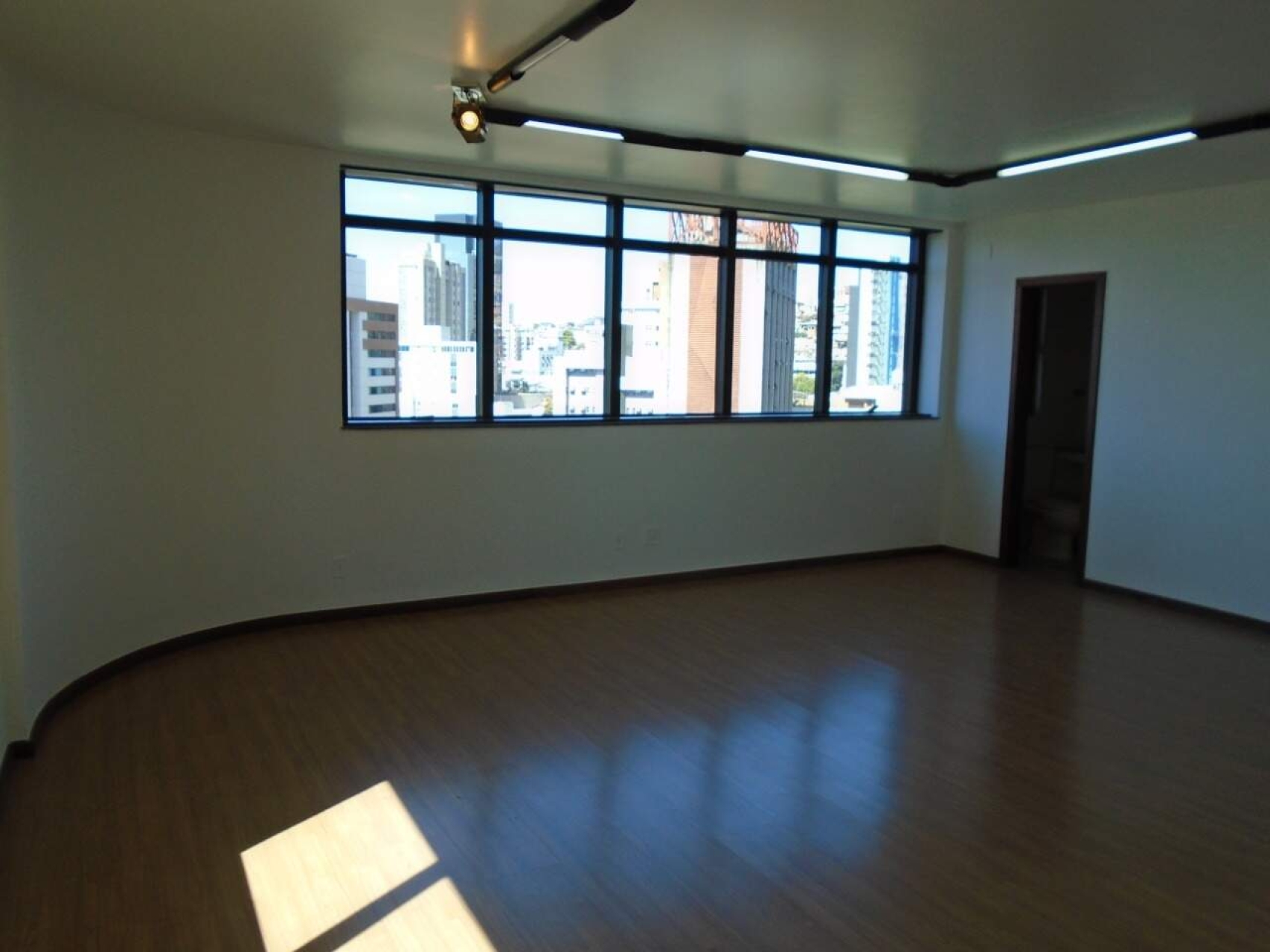 Sala para alugar, Santa Efigênia, Belo Horizonte - MG