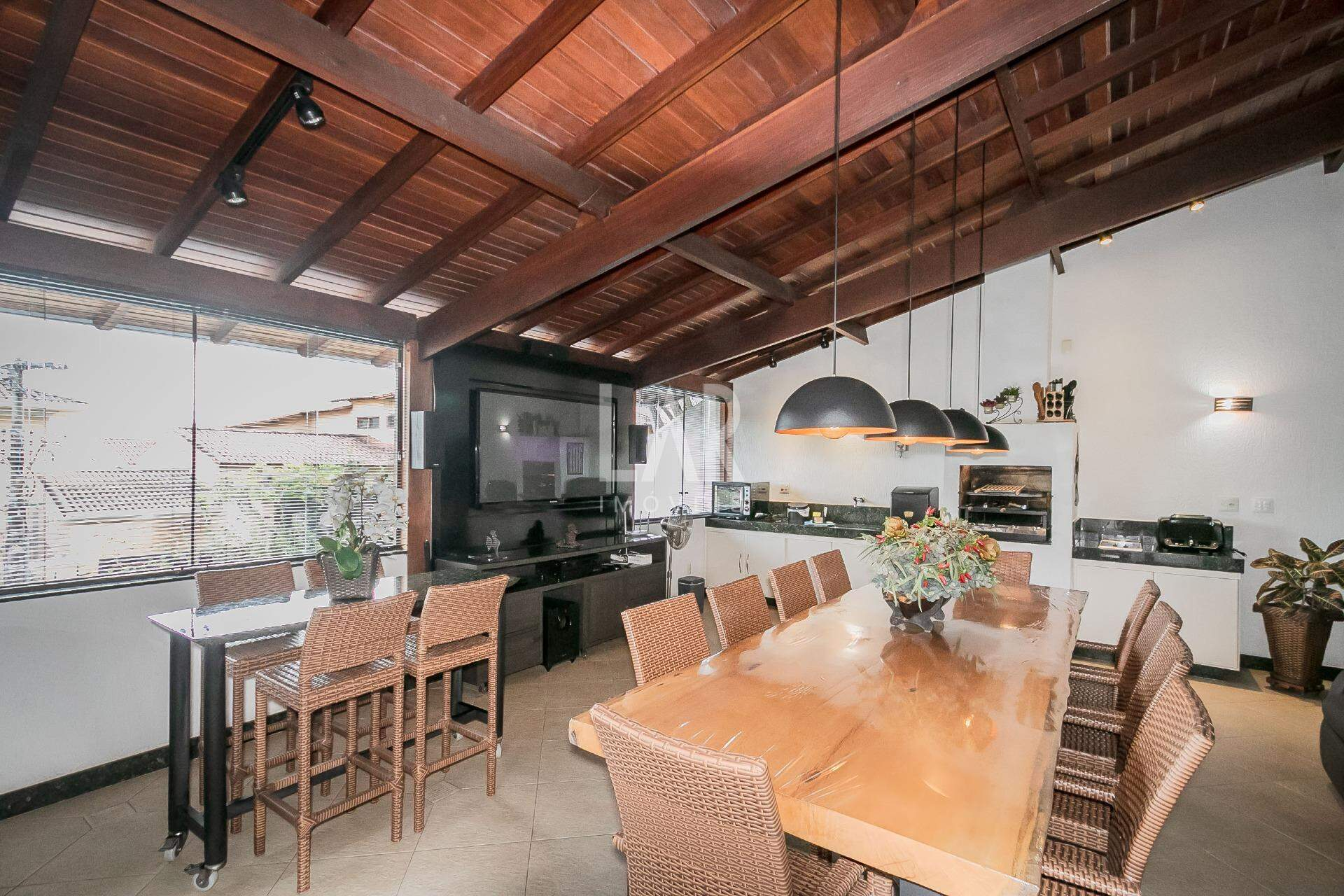 Casa de 4 quartos à venda, Santa Lúcia, Belo Horizonte - MG