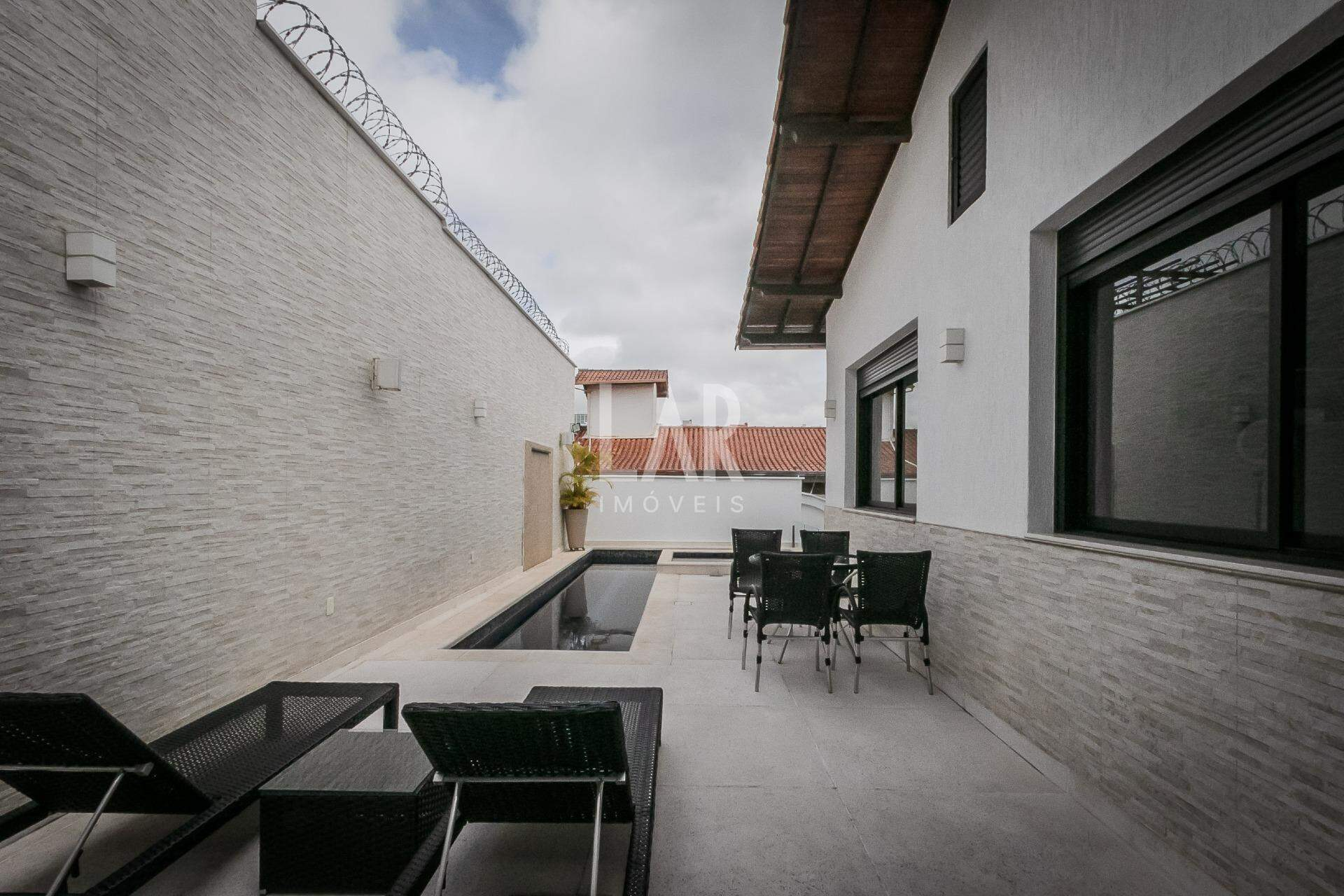 Casa de 4 quartos à venda, Santa Lúcia, Belo Horizonte - MG