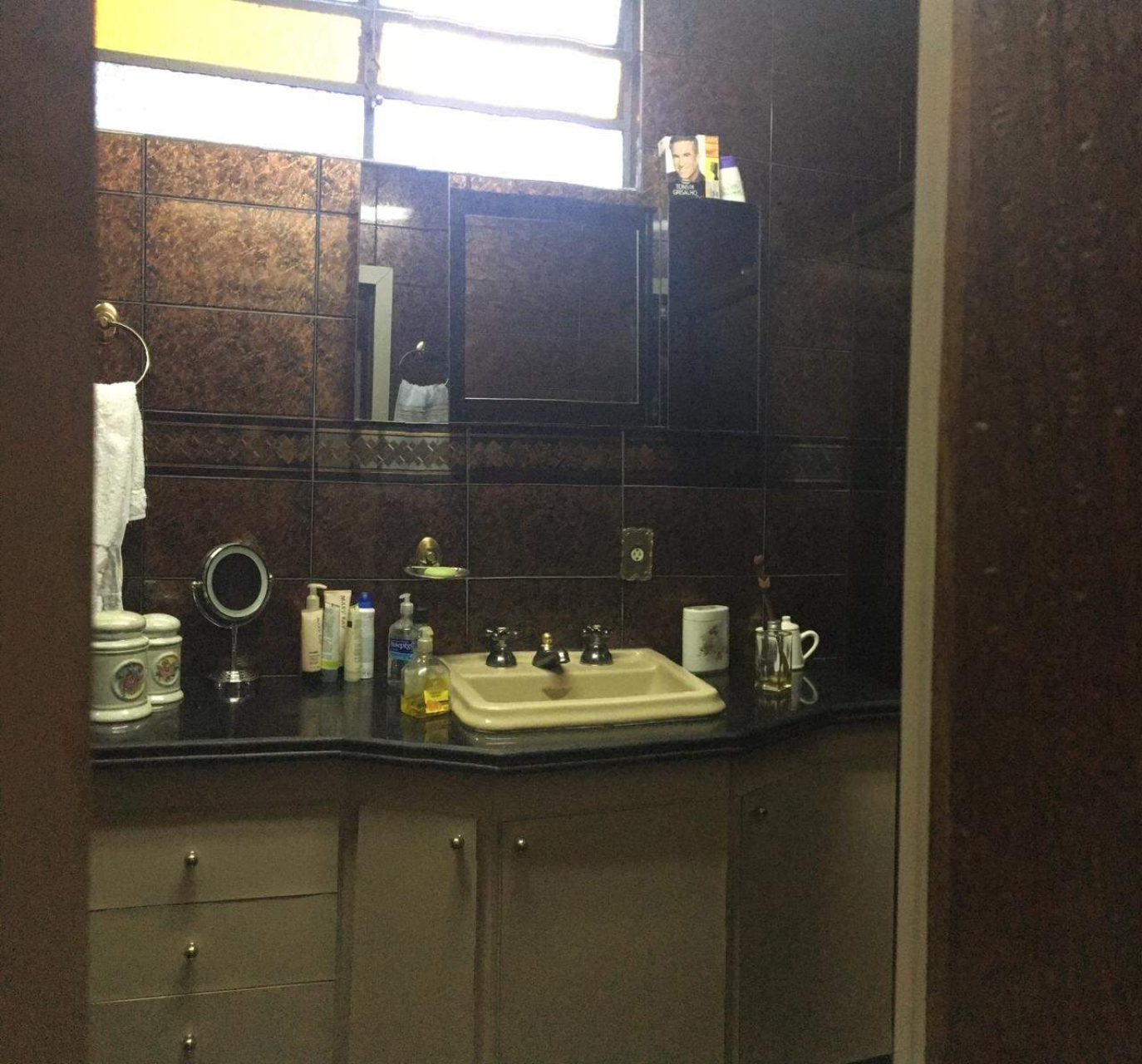 Casa de 4 quartos à venda, Conjunto Califórnia, Belo Horizonte - MG