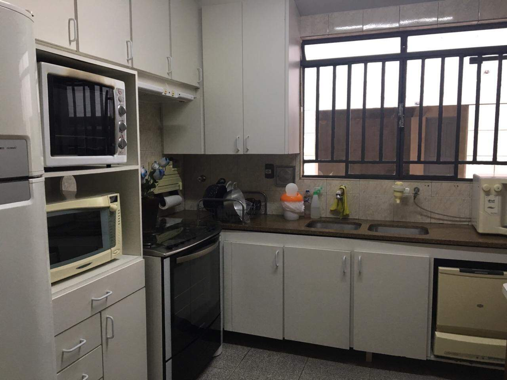 Casa de 4 quartos à venda, Conjunto Califórnia, Belo Horizonte - MG