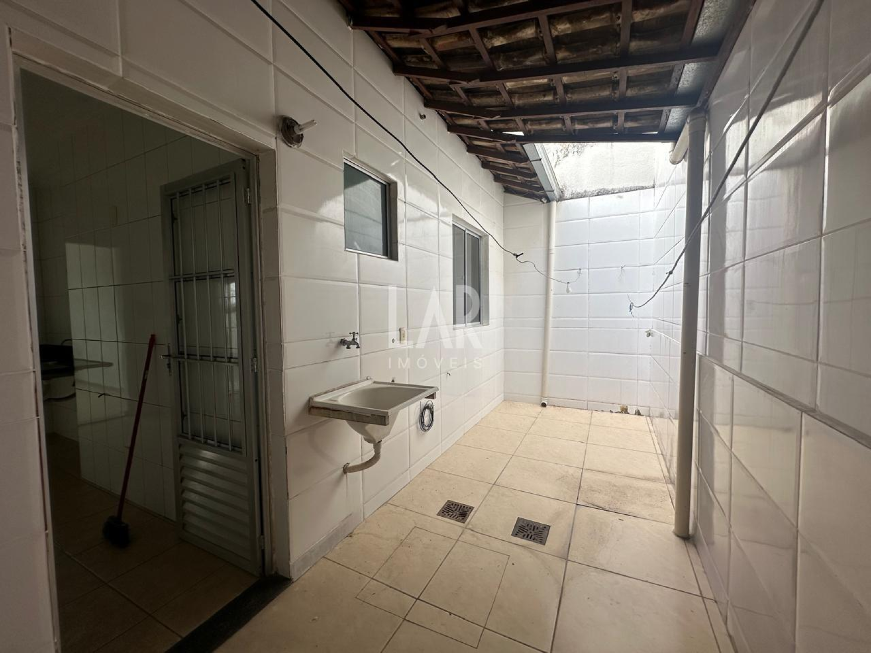 Casa de 2 quartos para alugar, Santa Amélia, Belo Horizonte - MG