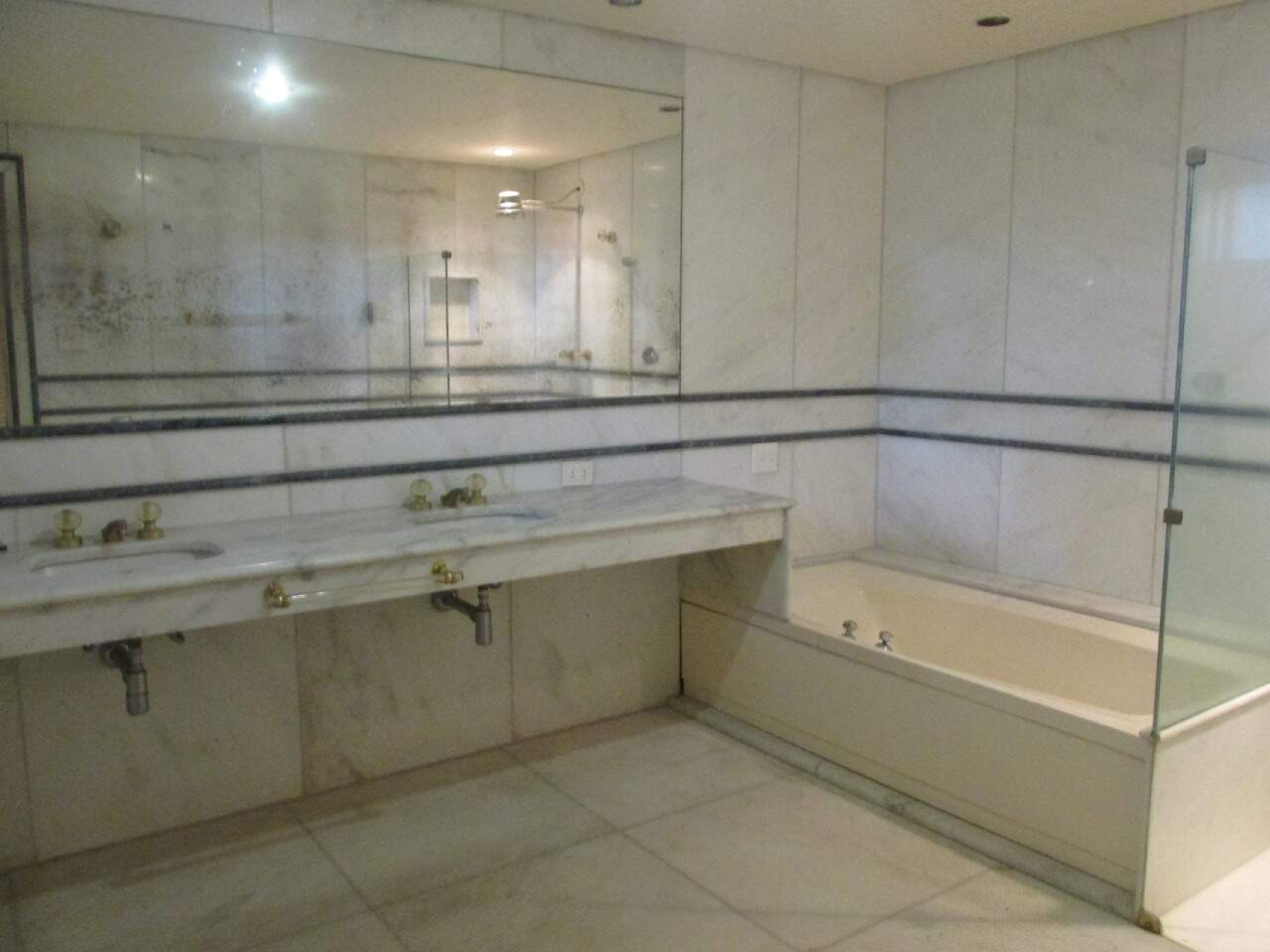 Casa de 7 quartos à venda, São Luiz, Belo Horizonte - MG