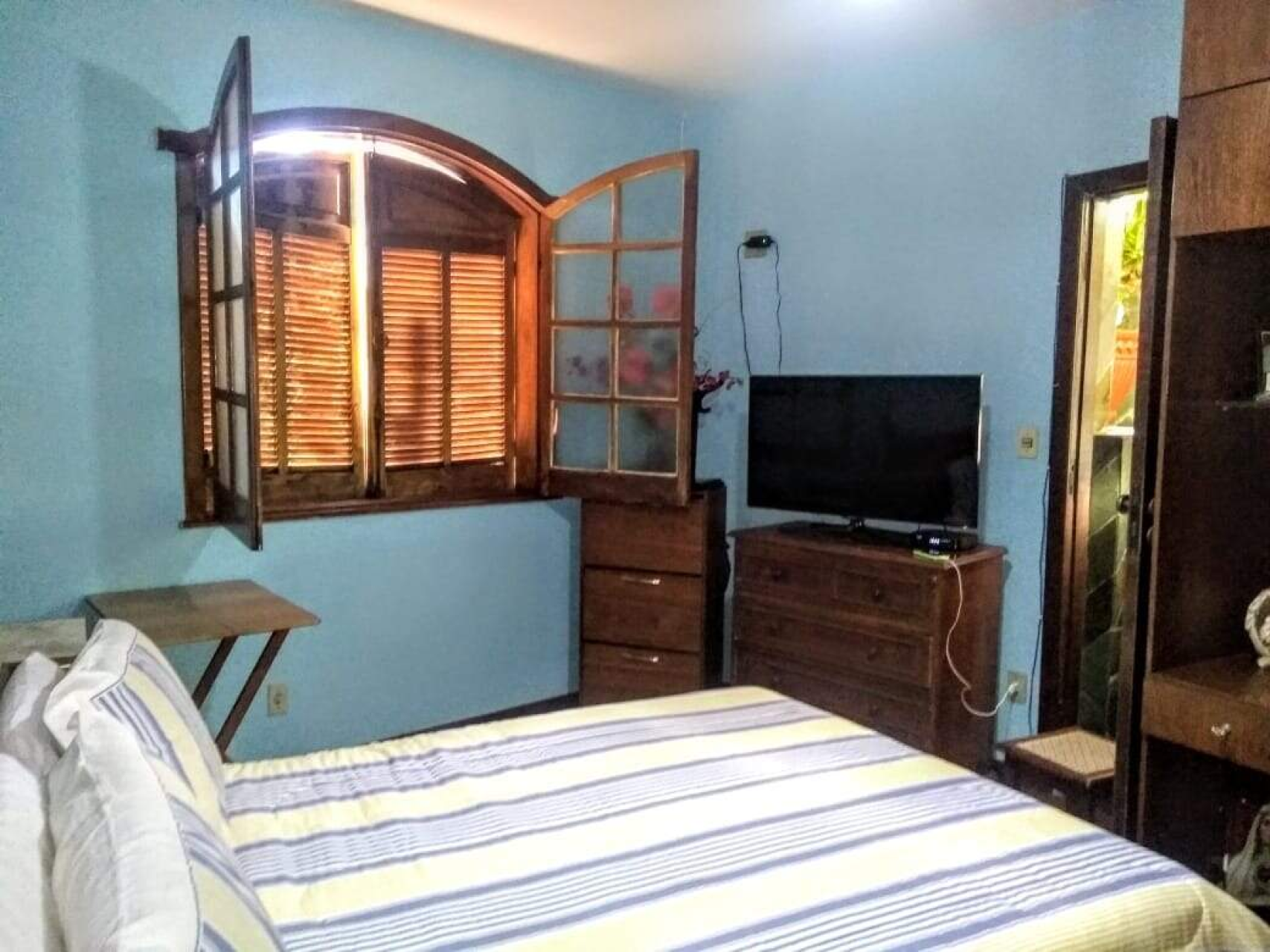 Casa de 8 quartos à venda, Sagrada Família, Belo Horizonte - MG