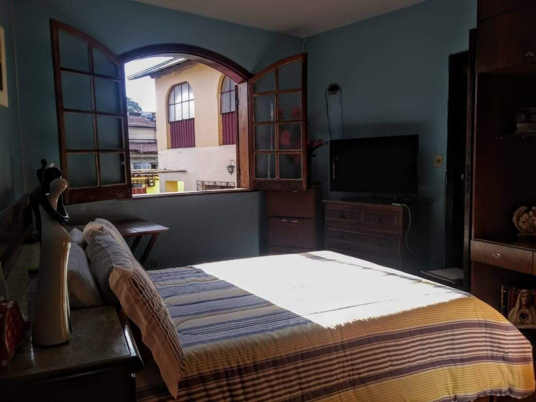 Casa de 8 quartos à venda, Sagrada Família, Belo Horizonte - MG