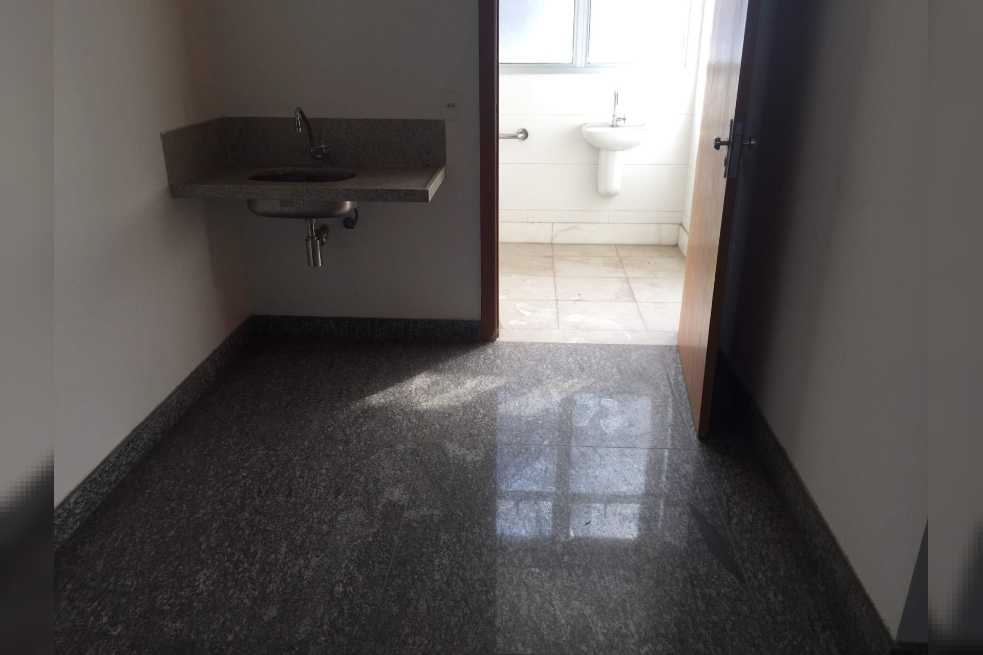 Prédio à venda, Lourdes, Belo Horizonte - MG