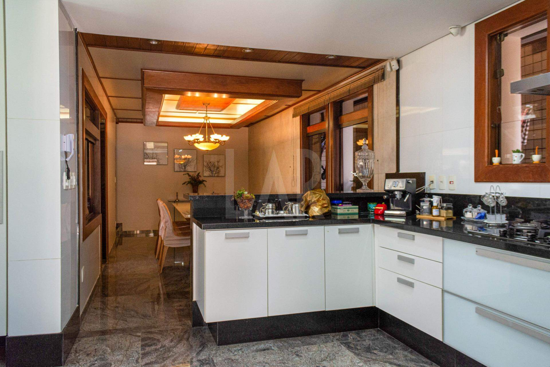 Casa de 4 quartos à venda, Sagrada Família, Belo Horizonte - MG