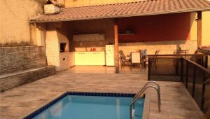 Casas à venda em Dona Clara