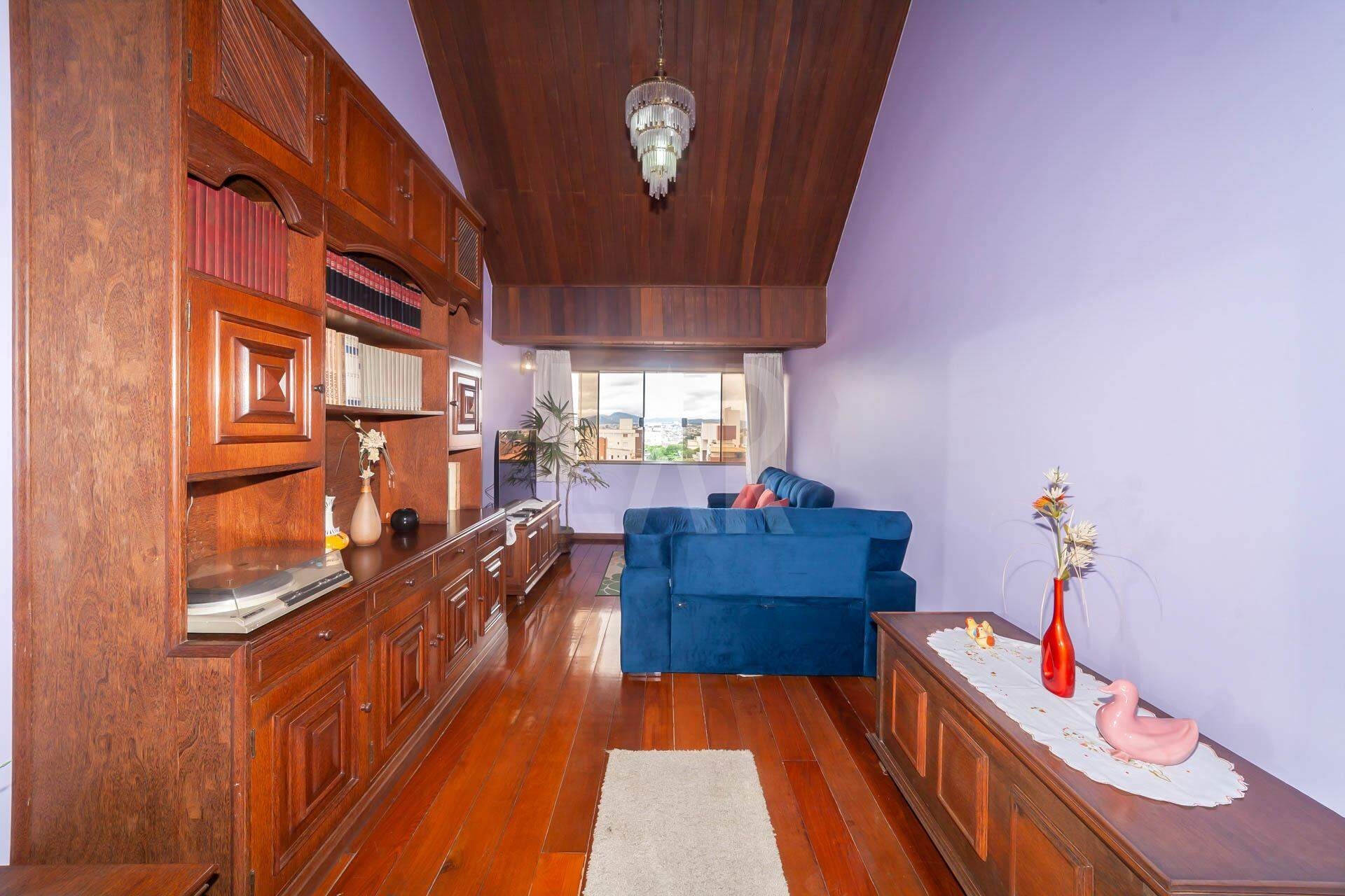 Casa de 4 quartos à venda, Santa Rosa, Belo Horizonte - MG