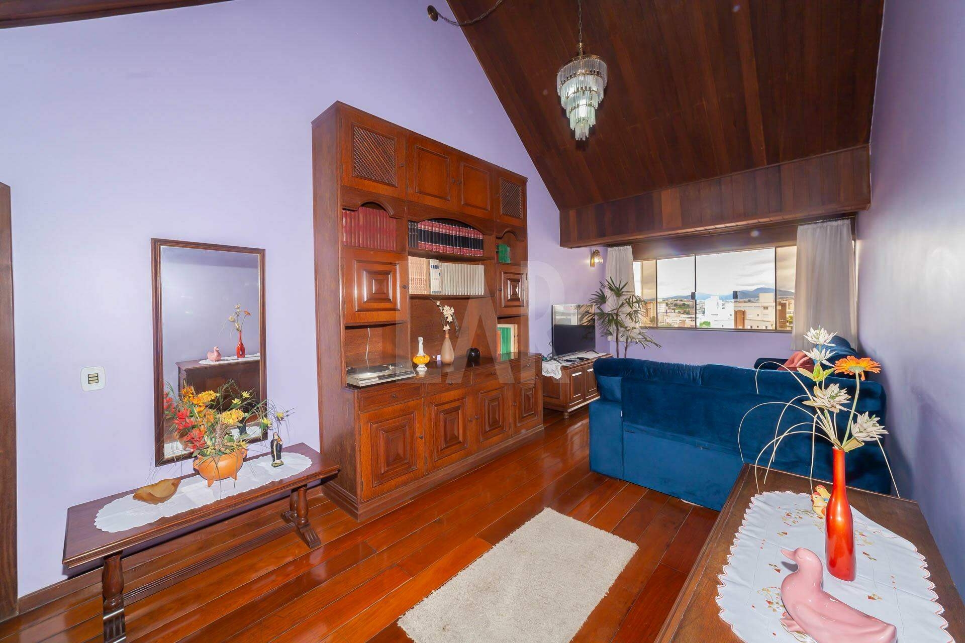 Casa de 4 quartos à venda, Santa Rosa, Belo Horizonte - MG