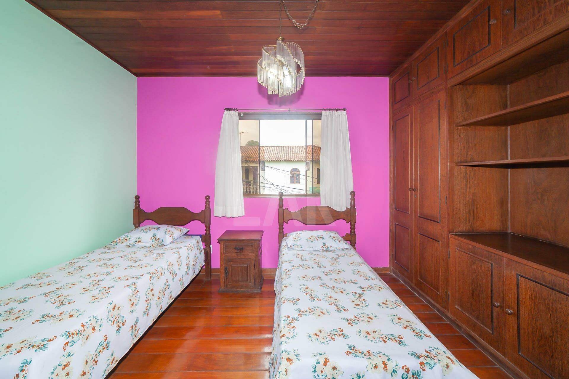 Casa de 4 quartos à venda, Santa Rosa, Belo Horizonte - MG