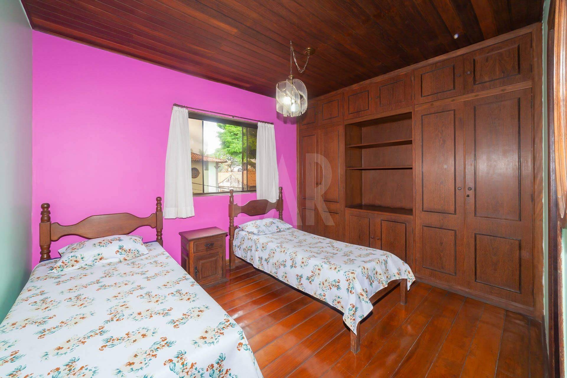 Casa de 4 quartos à venda, Santa Rosa, Belo Horizonte - MG