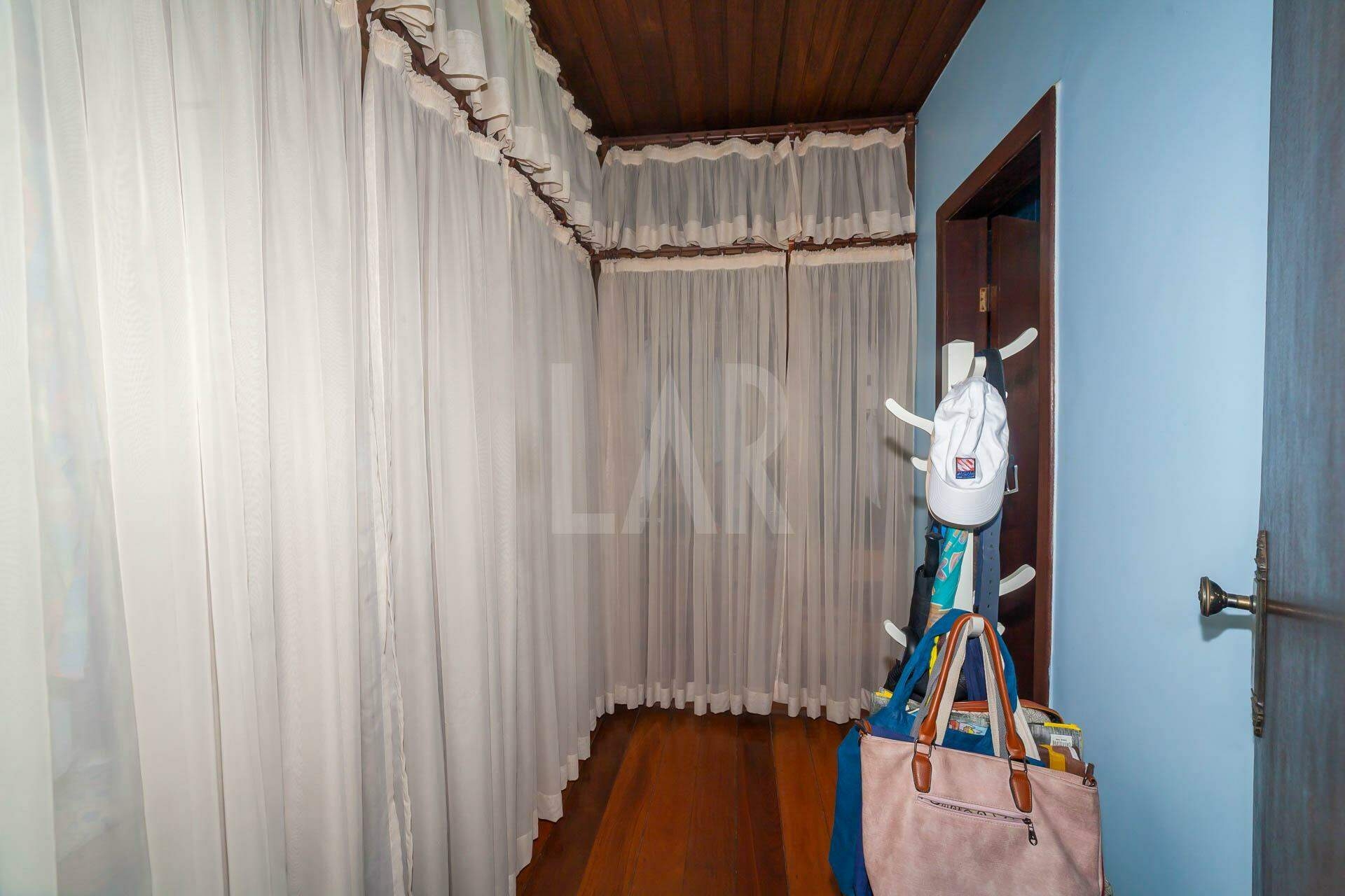 Casa de 4 quartos à venda, Santa Rosa, Belo Horizonte - MG