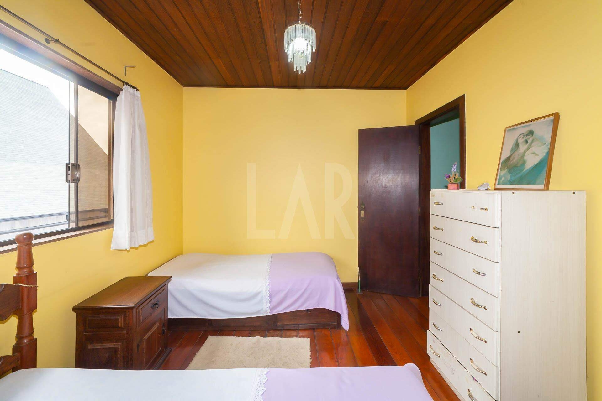 Casa de 4 quartos à venda, Santa Rosa, Belo Horizonte - MG
