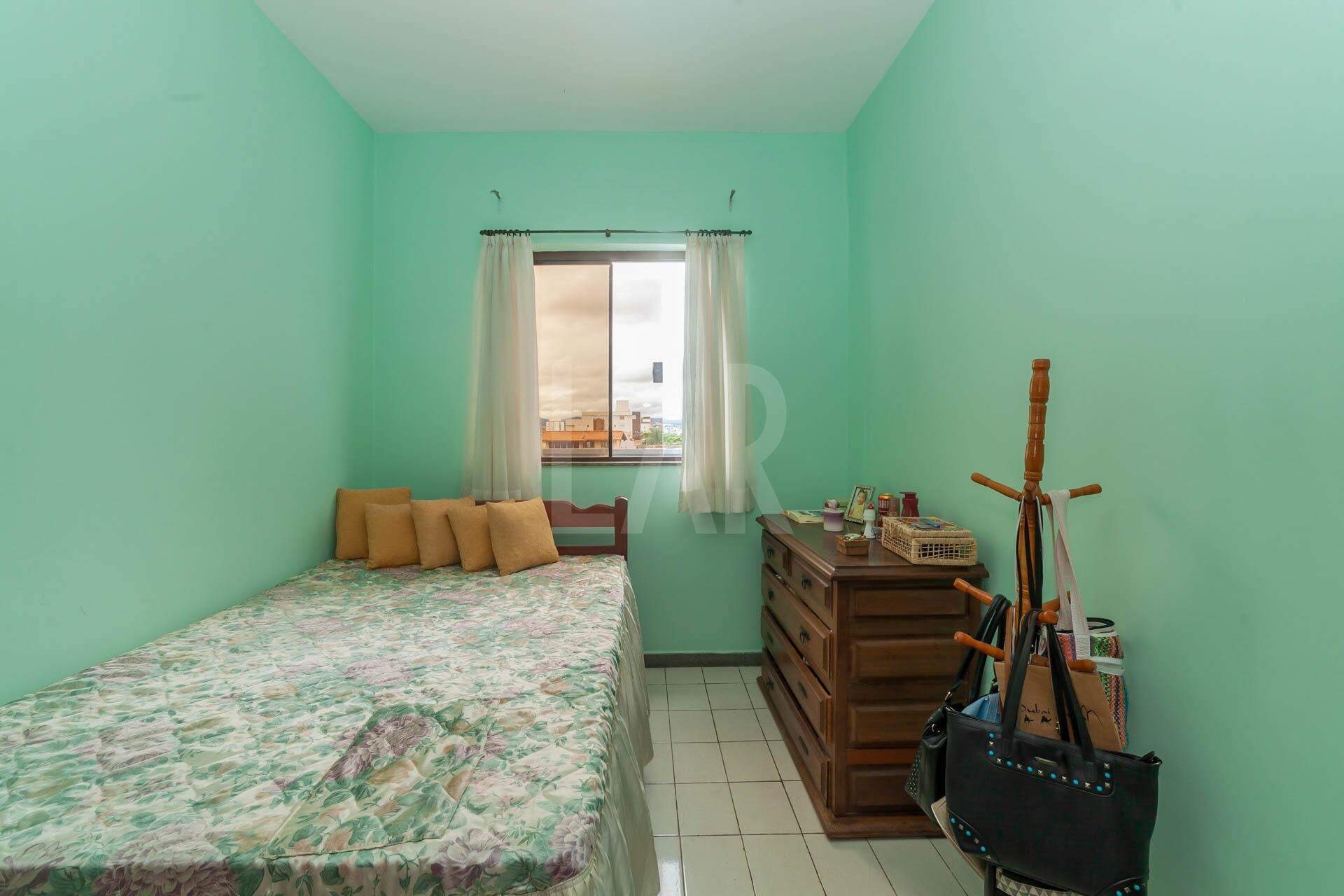 Casa de 4 quartos à venda, Santa Rosa, Belo Horizonte - MG