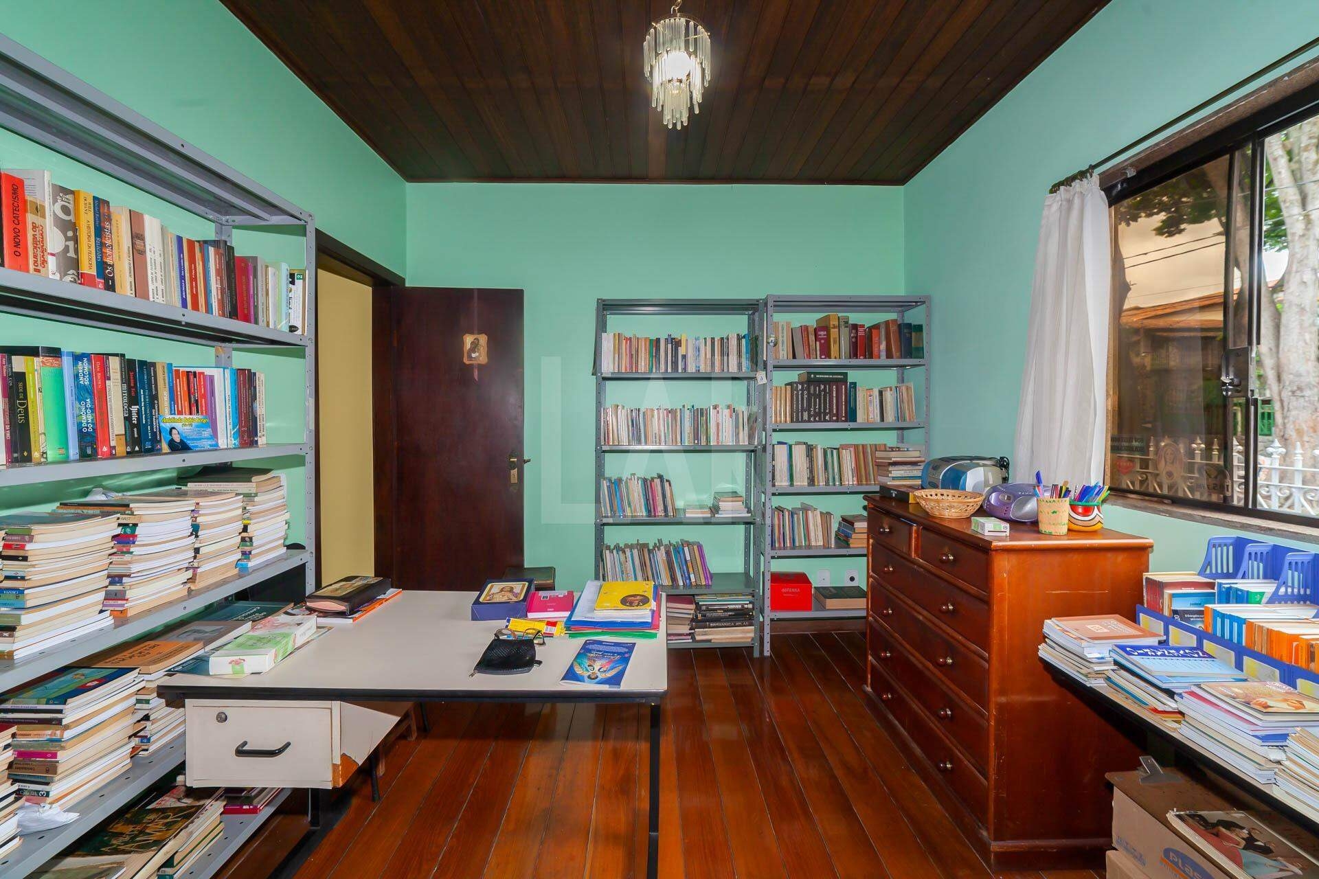 Casa de 4 quartos à venda, Santa Rosa, Belo Horizonte - MG