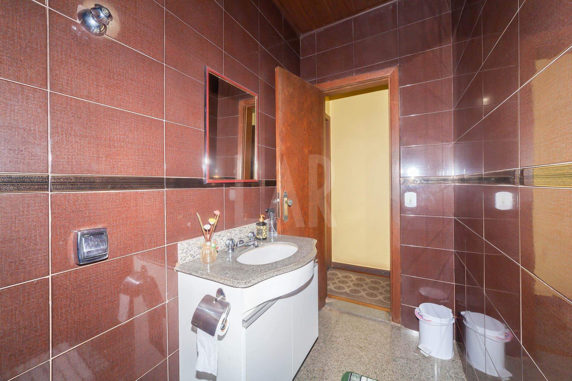 Casa de 4 quartos à venda, Santa Rosa, Belo Horizonte - MG