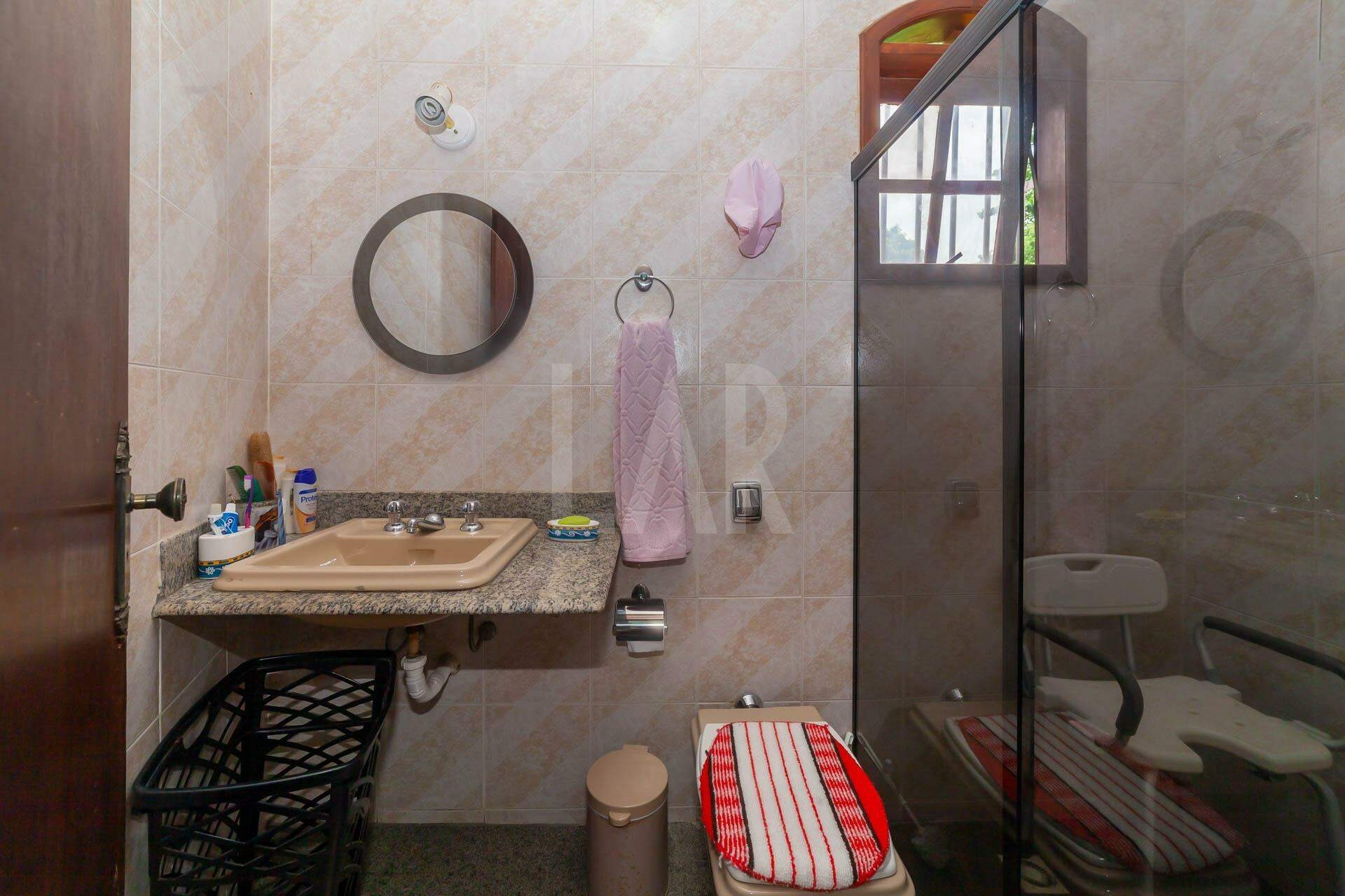 Casa de 4 quartos à venda, Santa Rosa, Belo Horizonte - MG