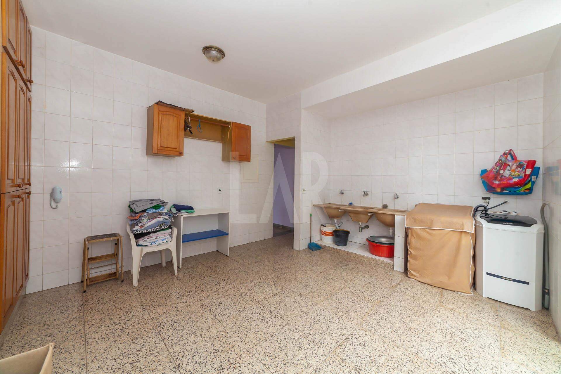 Casa de 4 quartos à venda, Santa Rosa, Belo Horizonte - MG