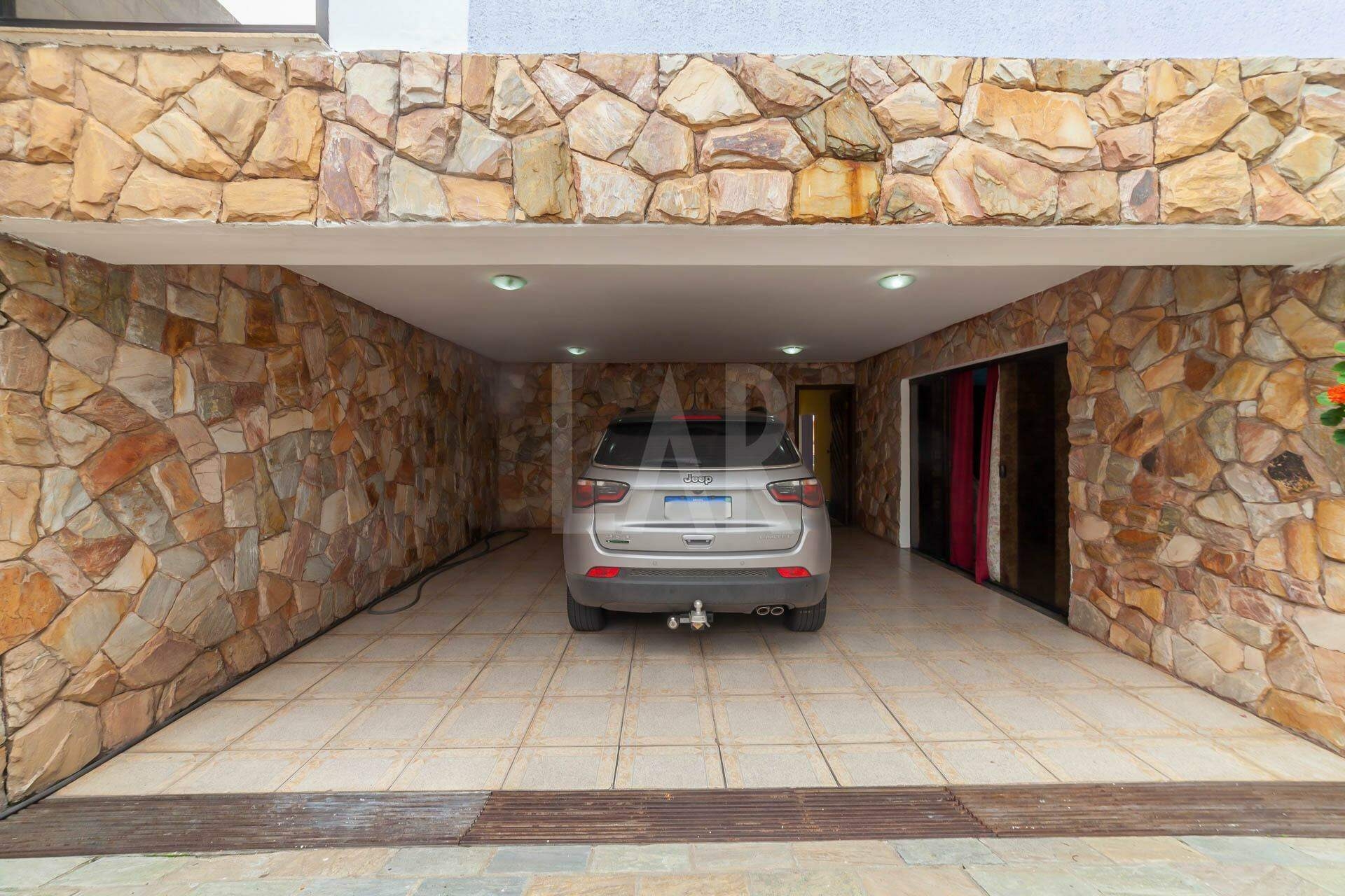 Casa de 4 quartos à venda, Santa Rosa, Belo Horizonte - MG
