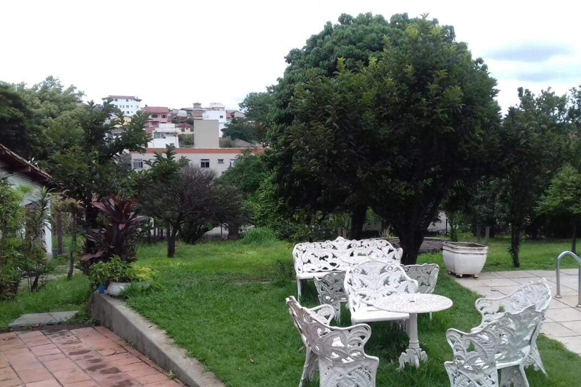 Casa de 5 quartos para alugar, Santa Amélia, Belo Horizonte - MG
